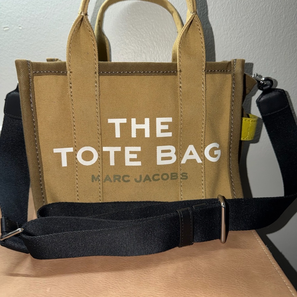 Marc Jacobs Olive Green Tote Bag - Picture 2 of 5